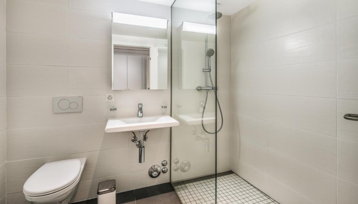 Noirettes 20 - Self Check In By Homenhancement *